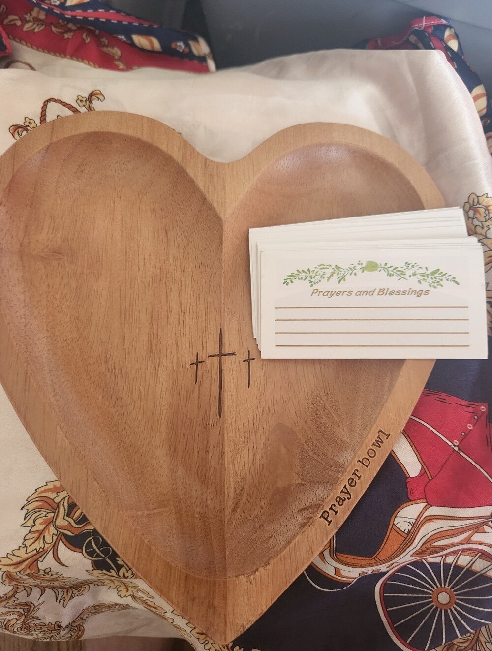 PRAYER BOWL Wooden Heart Shape Beautiful Detail Cards Brand New